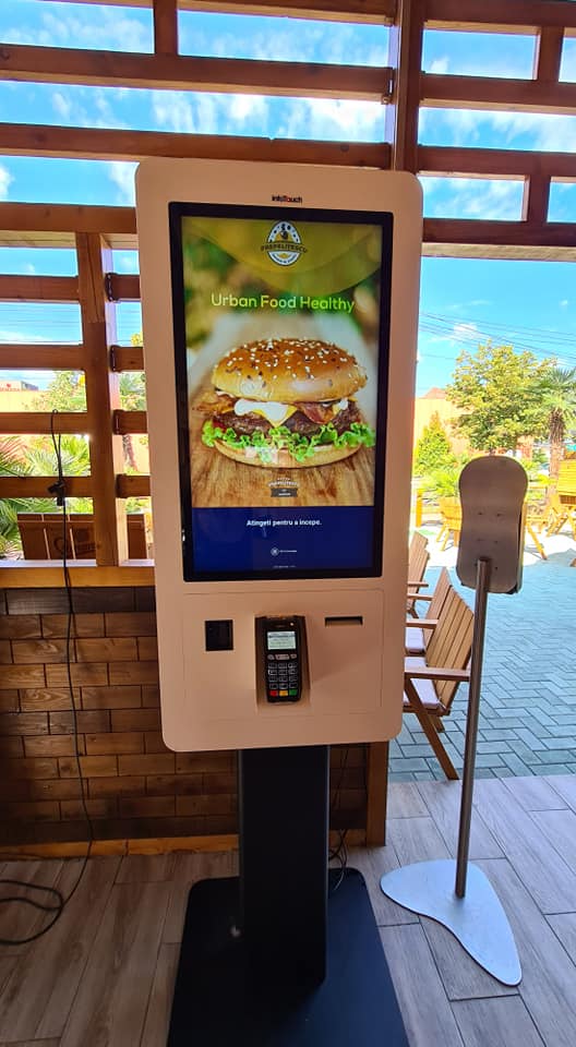 Solutie comanda drive-in, self-order pentru fast-food InfoTouch Systems